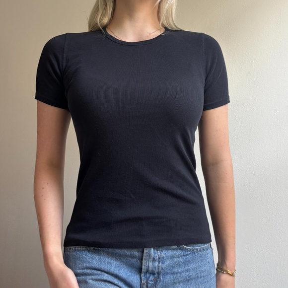Everlane black fitted tee - Picture 1 of 6